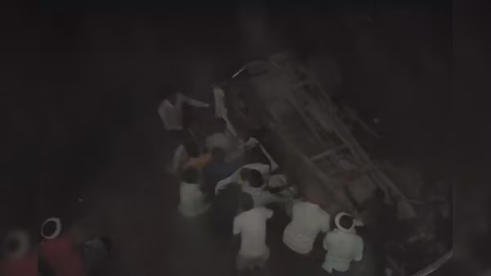 MP Accident : मैहर दर्शन को जा रहे श्रद्धालुओं की बोलेरो झूरी नदी में गिरी, 2 की मौत, 4 घायल