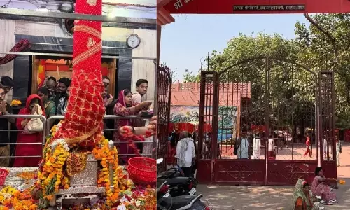 Shardiya Navratri 2026: प्रयागराज के इस मंदिर में नहीं है मां दुर्गा की मूर्ति, पालने की पूजा से जुड़ी है अनोखी मान्यता