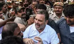 Rahul Gandhi Supreme Court March: विपक्ष के सुप्रीम कोर्ट मार्च से पहले 6 मेट्रो स्टेशन बंद, CJI ने राहुल-खड़गे से मिलने से किया इनकार,कनॉट प्लेस में कड़े इंतजाम