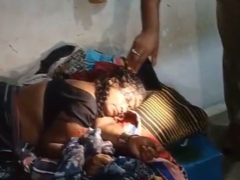 CG Crime : घर के बिस्तर पर मिली महिला की खून से लथपथ लाश, दीवारों पर बिखरे थे खून के छींटे, पति लापता
