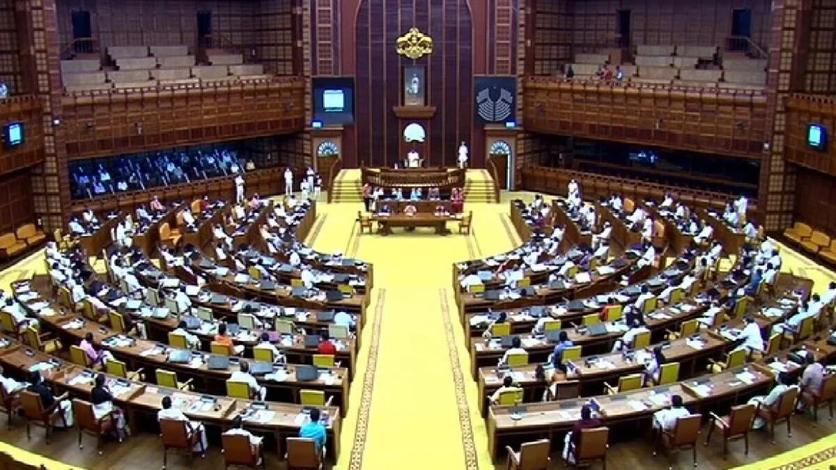 Kerala Assembly: केरल विधानसभा में मुख्य चुनाव आयुक्त को हटाने की मांग, चयन समिति के पुनर्गठन का प्रस्ताव