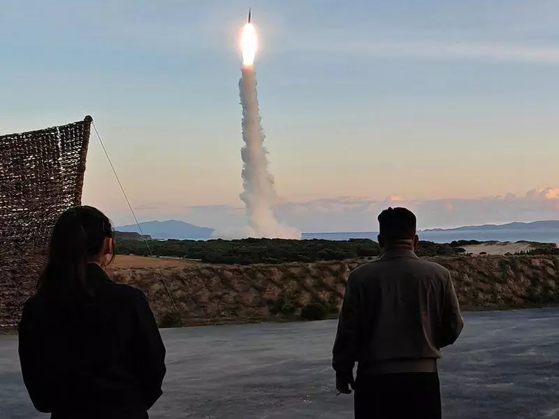 42004-north-korea-missile-launch North Korea Missile Launch: किम जोंग उन ने दागीं बैलिस्टिक मिसाइलें, दक्षिण कोरिया और जापान टेंशन में...
