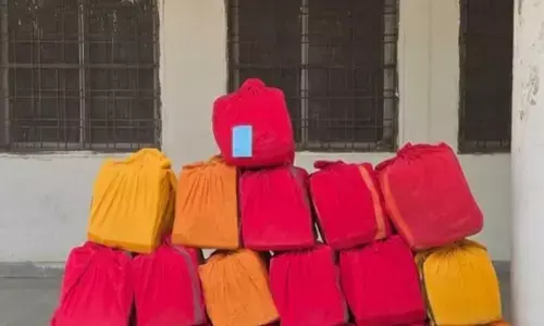CG Scam : 15 साल पुराने फर्नीचर घोटाले में EOW/ACB की बड़ी कार्रवाई, 10 आरोपियों के खिलाफ 20 हजार पन्नों का चालान पेश CG Scam : 15 साल पुराने फर्नीचर घोटाले में EOW/ACB की बड़ी कार्रवाई, 10 आरोपियों के खिलाफ 20 हजार पन्नों का चालान पेश