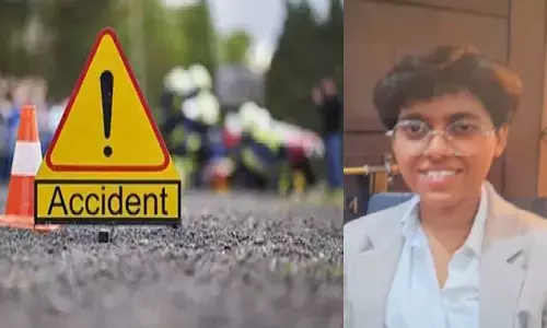 CG Accident : तेज रफ्तार ट्रैक्टर ने स्कूटी को मारी टक्कर, छात्रा की मौत, ट्यूशन से लौट रही थी घर CG Accident : तेज रफ्तार ट्रैक्टर ने स्कूटी को मारी टक्कर, छात्रा की मौत, ट्यूशन से लौट रही थी घर