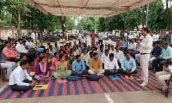 Chhattisgarh Patwari Strike: छत्तीसगढ़ में पटवारियों की हड़ताल तीसरे दिन भी जारी, सरकार के साथ वार्ता बेनतीजा