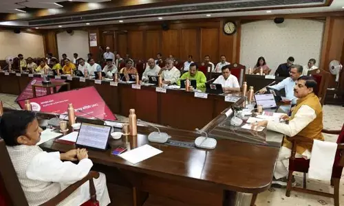 MP Cabinet : मोहन कैबिनेट के बड़े फैसले : सोयाबीन किसानों को भावांतर का लाभ, जबलपुर-इंदौर इकोनॉमिक कॉरिडोर को मंजूरी MP Cabinet : मोहन कैबिनेट के बड़े फैसले : सोयाबीन किसानों को भावांतर का लाभ, जबलपुर-इंदौर इकोनॉमिक कॉरिडोर को मंजूरी
