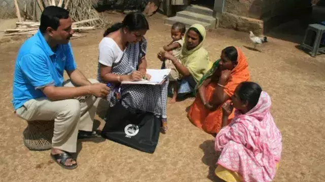 Census Rules 2026: जनगणना नियमों में बड़ा बदलाव, सरकारी कर्मचारियों के साथ निजी संस्थानों की भी लगेगी ड्यूटी, जानें क्या-क्या बदला