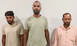 Raipur City Crime : कार की डिक्की में छिपाकर लाए 85 किलो गांजा, ग्राहक की तलाश करते 3 तस्कर गिरफ्तार