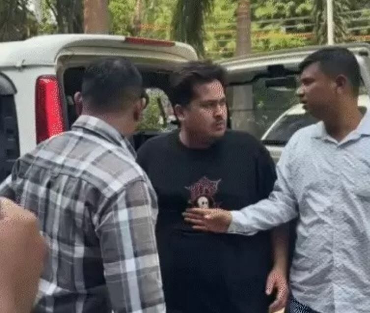 3 STUMPS आनलाइन सट्टा आपरेटर Babu Khemani की 1.42 करोड़ की संपत्ति सीज, छत्तीसगढ़-महाराष्ट्र में बनाई इतनी प्रॉपर्टी