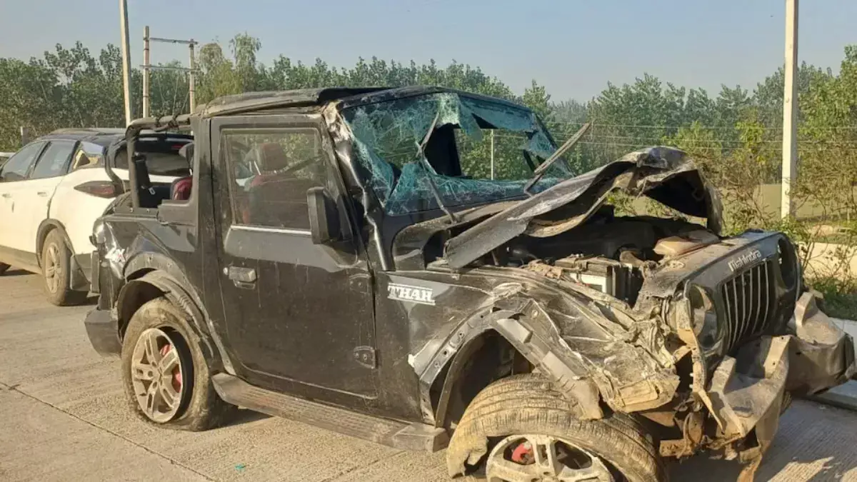 42525-untitled UP Accident : मसूरी घूमने निकले 5 दोस्तों की थार डिवाइडर से टकराई, 3 की मौत, 2 घायल