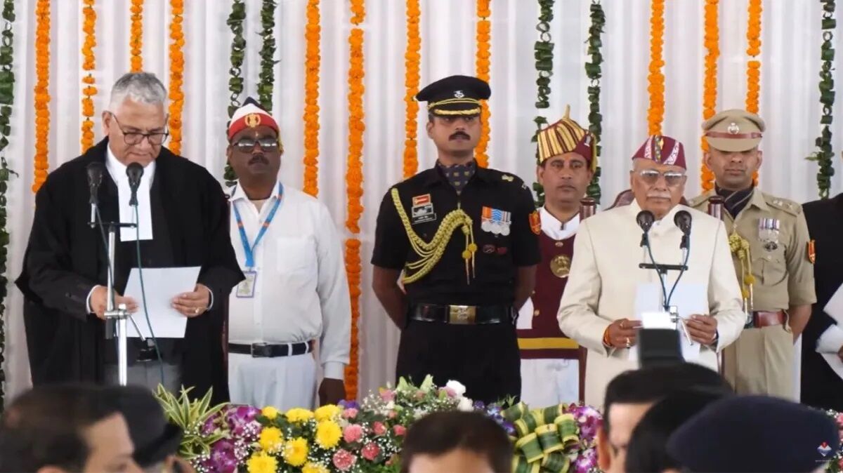 उत्तराखंड के नए राज्यपाल बने डॉ. ढाल सिंह बिसेन, लोकभवन में हुआ शपथ ग्रहण समारोह