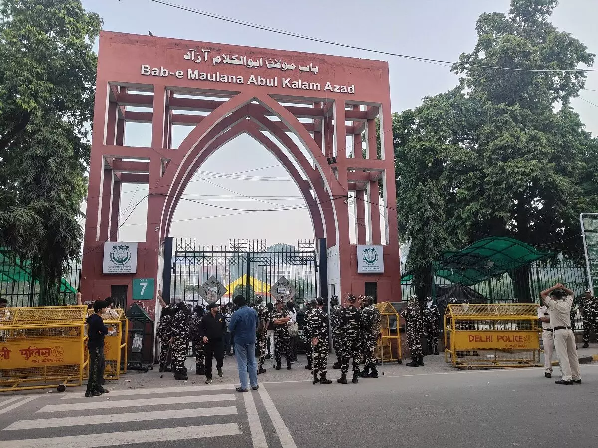 42754-jnu JNU में 17 दिन बाद छात्रों की भूख हड़ताल खत्म, 5 पदाधिकारियों का निष्कासन रद्द