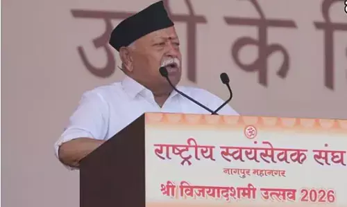 Mohan Bhagwat Vijayadashami speech: भारत में बांग्लादेश-फ्रांस जैसे हालात बनाने की कोशिश: भागवत,बोले- सत्ता बदलकर अपने पिट्ठू बैठाना चाहते हैं, देश तोड़ने में मदद कर रहे कुछ नेता