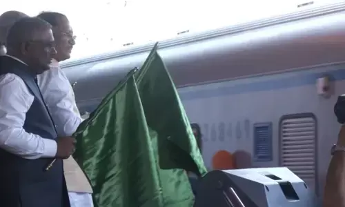 CG Rail Connectivity: छत्तीसगढ़ को रेल कनेक्टिविटी की बड़ी सौगात : रावघाट-रायपुर और रायपुर-कुरूद के बीच नई ट्रेन सेवा को रेल मंत्री ने दिखाई हरी झंडी