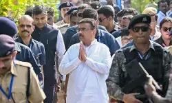 दुर्गा प्रतिमा विसर्जन के लिए 18 IPS अधिकारी तैनात: CM शुभेंदु अधिकारी ने बाबूघाट पहुंचकर तैयारियों का लिया जायजा