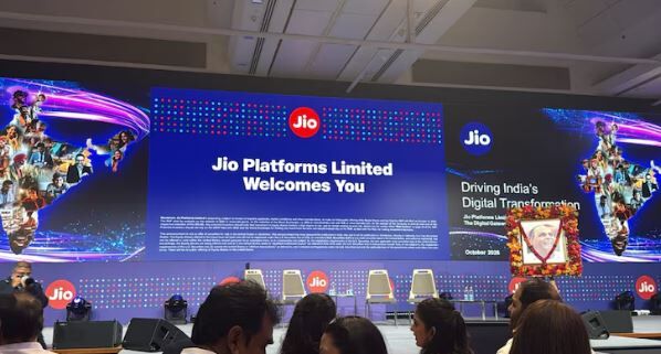 Jio Platforms IPO: पहले दिन ही Fully Subscribed, हुंडई समेत बड़े आईपीओ का रिकॉर्ड टूटा, जानें कब होगी स्टॉक मार्केट में धमाकेदार लिस्टिंग