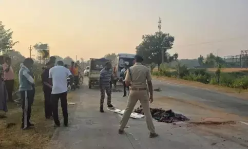 CG Accident : तेज रफ्तार ट्रेलर ने बाइक को मारी टक्कर, दो किशोरों की मौत, दशहरा देखकर लौट रहे थे घर