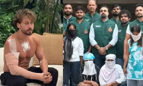 Tiger Shroff Firing Case: टाइगर श्रॉफ फायरिंग केस में हथियार सप्लाई नेटवर्क का खुलासा, 2 महिला समेत 4 गिरफ्तार Tiger Shroff Firing Case: टाइगर श्रॉफ फायरिंग केस में हथियार सप्लाई नेटवर्क का खुलासा, 2 महिला समेत 4 गिरफ्तार