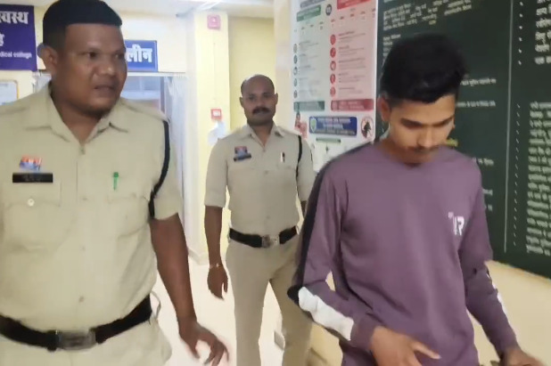CG Crime : खिलौने बेचने की आड़ में नकली नोट खपाने की साजिश नाकाम, नाबालिग समेत दो गिरफ्तार