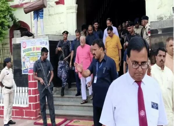 Mohan Bhagwat Bilaspur Visit: मोहन भागवत बोले- स्वयंसेवकों के बिना संघ अधूरा, लेकिन संघ उनसे बड़ा,संघ केवल हिंदुओं का नहीं, देश का है,पढ़ें पूरी खबर आरएसएस प्रमुख ने और क्या कहा