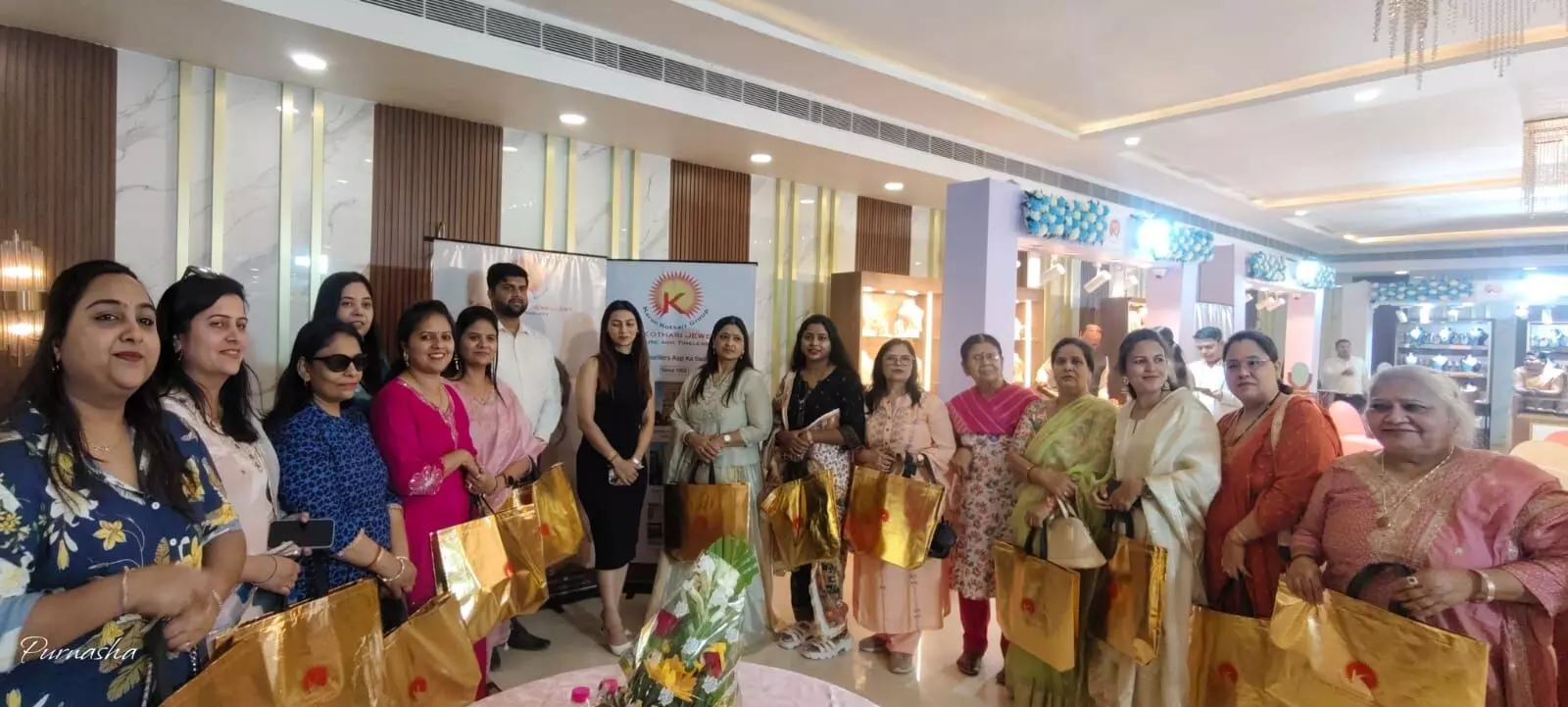 42990-7543adcd-eef3-4c26-8bc7-9d0434a68c0c Raipur News : रायपुर में करण कोठारी ज्वेलर्स की तीसरी भव्य प्रदर्शनी शुरू, गोल्ड-डायमंड और पोल्की ज्वेलरी पर आकर्षक ऑफर्स