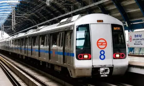 Delhi Metro Anti Government Poster Case: दिल्ली मेट्रो में मिले सरकार विरोधी पोस्टर, पुलिस ने दर्ज की FIR, जानें QR कोड में क्या की गई थी अपील