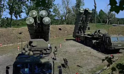 Russia India S-400 Deal Fifth Regiment: चीन-पाकिस्तान की उड़ी नींद: भारत को इस दिन मिलने जा रही है S-400 एयर डिफेंस सिस्टम की आखिरी खेप, जानिए इसकी अचूक ताकत