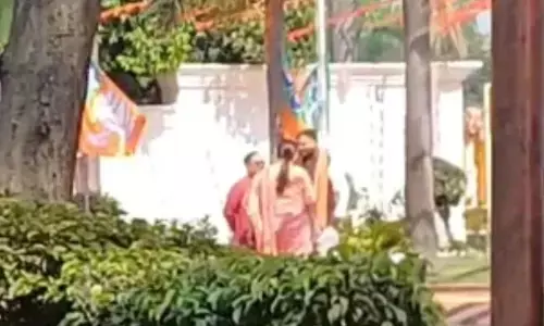 Raipur News : प्रदेश प्रभारी स्मृति ईरानी ने संगठन महामंत्री और सह प्रभारी से की चर्चा, 10 मिनट की मुलाकात ने बढ़ाई राजनीतिक हलचल