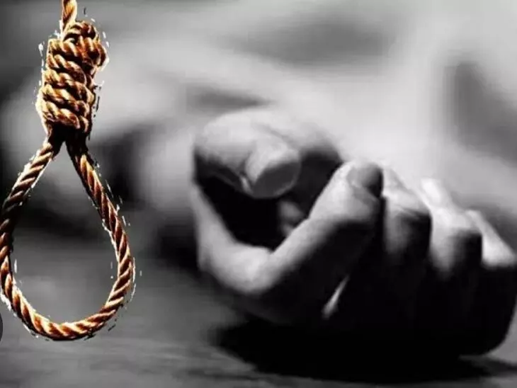 43244-susaide CG News : कन्या छात्रावास के बंद कमरे में मिला छात्रा का शव, जांच में जुटी पुलिस
