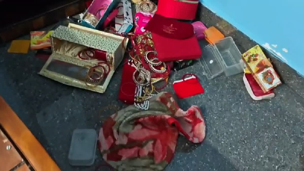 Jharkhand Crime : सब-इंस्पेक्टर के बंद घर से 20 लाख से ज्यादा की चोरी, CCTV में कैद हुए संदिग्ध