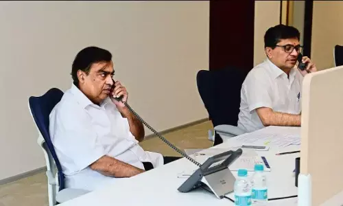 Mukesh Ambani Friend Manoj Modi: 40 साल पुरानी दोस्ती और रिलायंस में बड़ा रोल, कौन हैं मुकेश अंबानी के खास दोस्त MM जो बने हुए हैं राइट हैंड