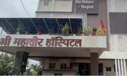 Ambikapur fake doctor FIR: महावीर हॉस्पिटल के फर्जी डॉक्टर पर FIR, QR कोड स्कैन करते ही खुला बड़ा राज, दूसरे की डिग्री पर ICU में कर रहा था इलाज