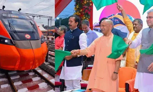 Vande Bharat Sleeper Train: वाराणसी-दिल्ली के बीच शुरू हुई नई स्लीपर ट्रेन, CM योगी और रेल मंत्री ने 5 रेल सेवाओं को दिखाई हरी झंडी